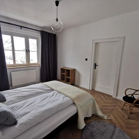 Apartament Black&White Jelenia Góra Exterior foto