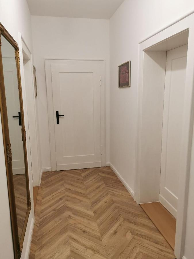 Apartament Black&White Jelenia Góra Exterior foto